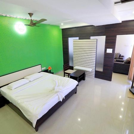 Hotel Ambai Grand Ambasamudram Экстерьер фото