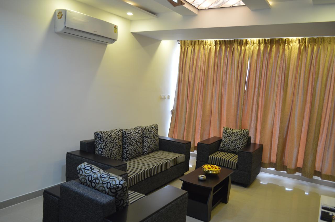 Hotel Ambai Grand Ambasamudram Экстерьер фото