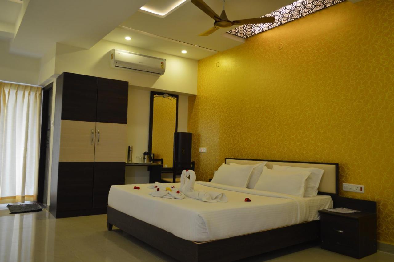 Hotel Ambai Grand Ambasamudram Экстерьер фото