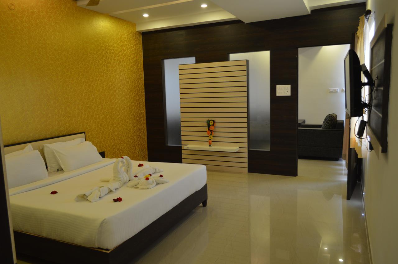Hotel Ambai Grand Ambasamudram Экстерьер фото