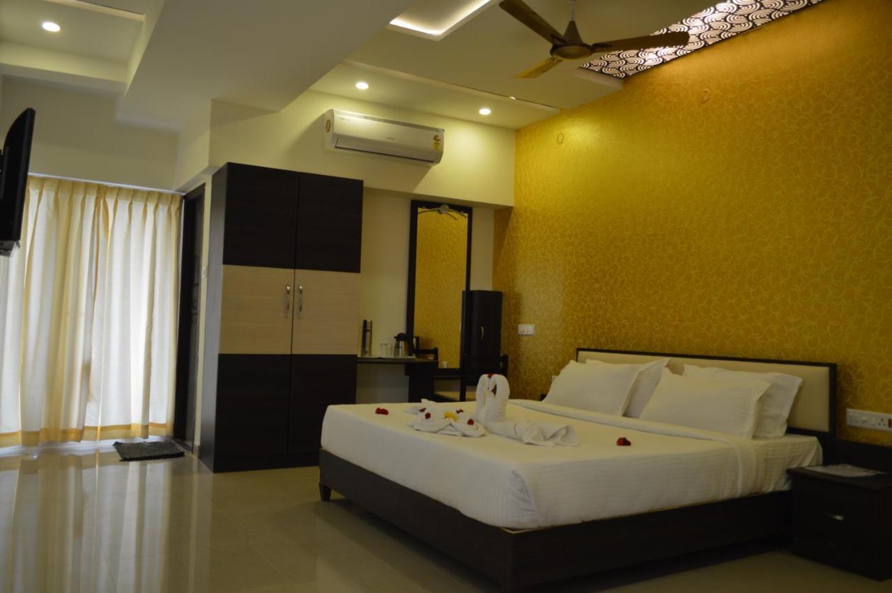 Hotel Ambai Grand Ambasamudram Экстерьер фото