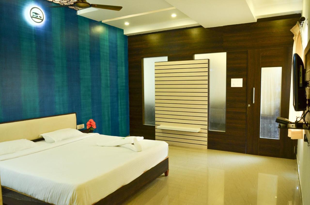 Hotel Ambai Grand Ambasamudram Экстерьер фото