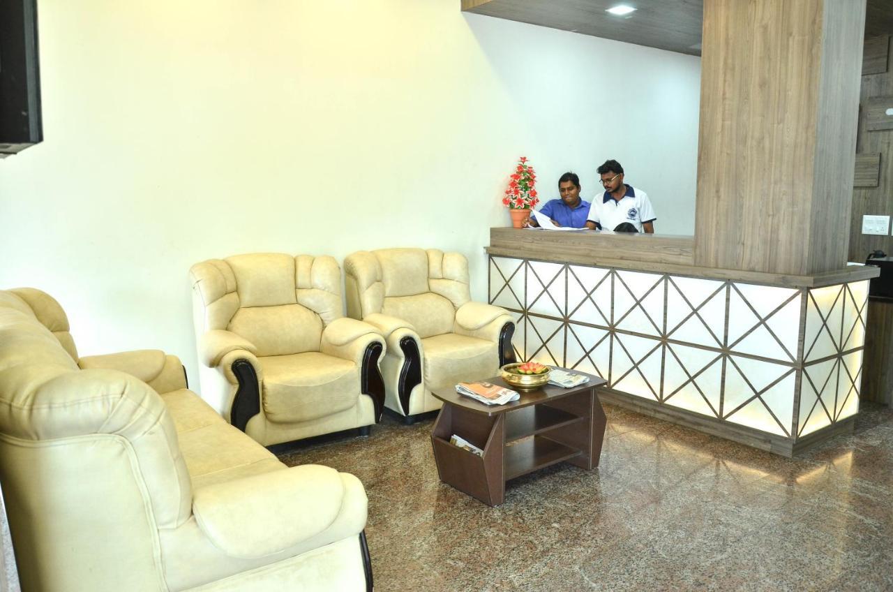 Hotel Ambai Grand Ambasamudram Экстерьер фото