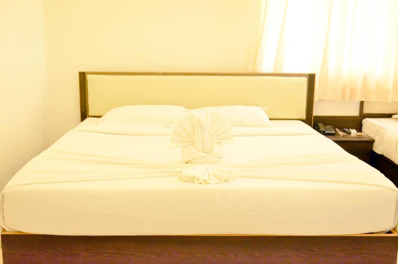 Hotel Ambai Grand Ambasamudram Экстерьер фото